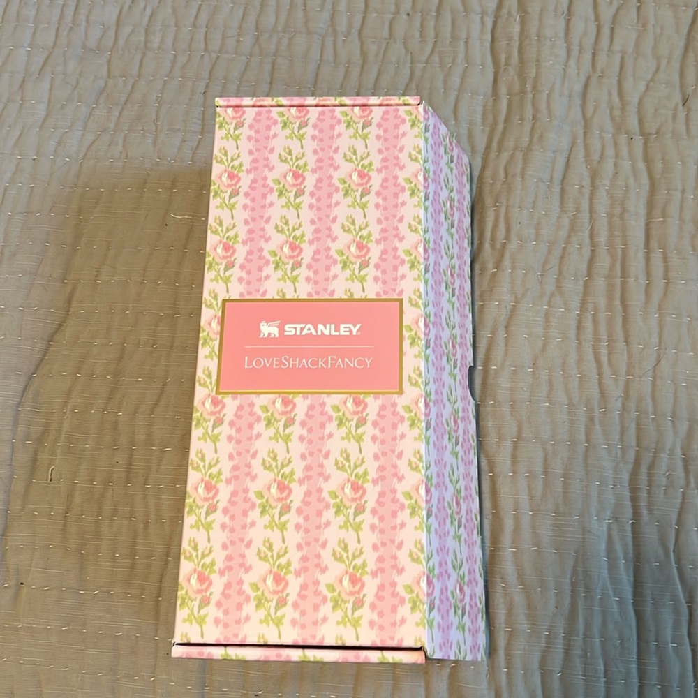 LoveShackFancy Stanley waterbottle box